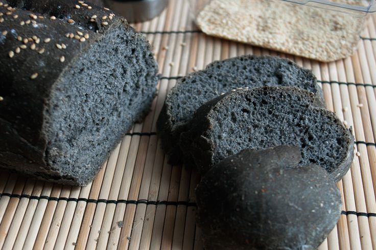 pane nero carbone vegetale